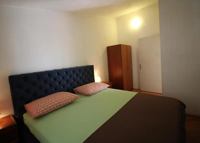 Centre & Free Private Parking * Makarska